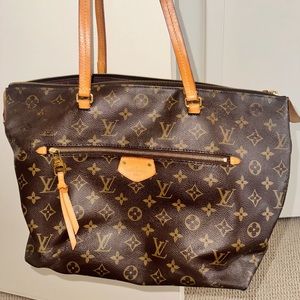 Louis Vuitton - Monogram Iena MM